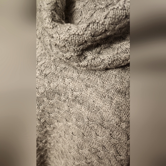 H&M Grey Oversized Cowl Neck Sweater - Picture 12 of 12